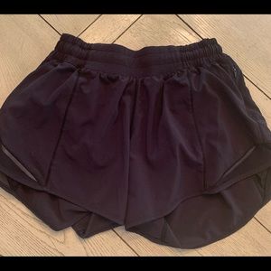 Lululemon Hotty hot shorts size 4